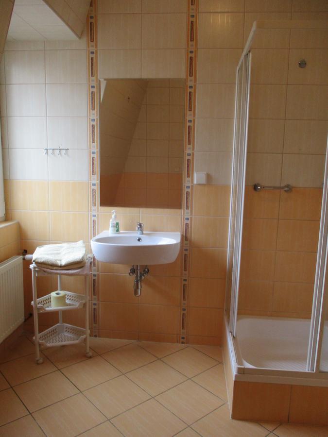 Hotel Pod Platanami Тшебница Экстерьер фото